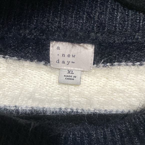 A new day fuzzy striped sweater sz nwot - Picture 3 of 4